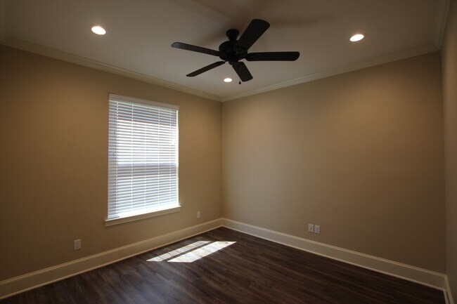 Building Photo - Beautiful 4 Bedroom Home Coming Soon in Bu...