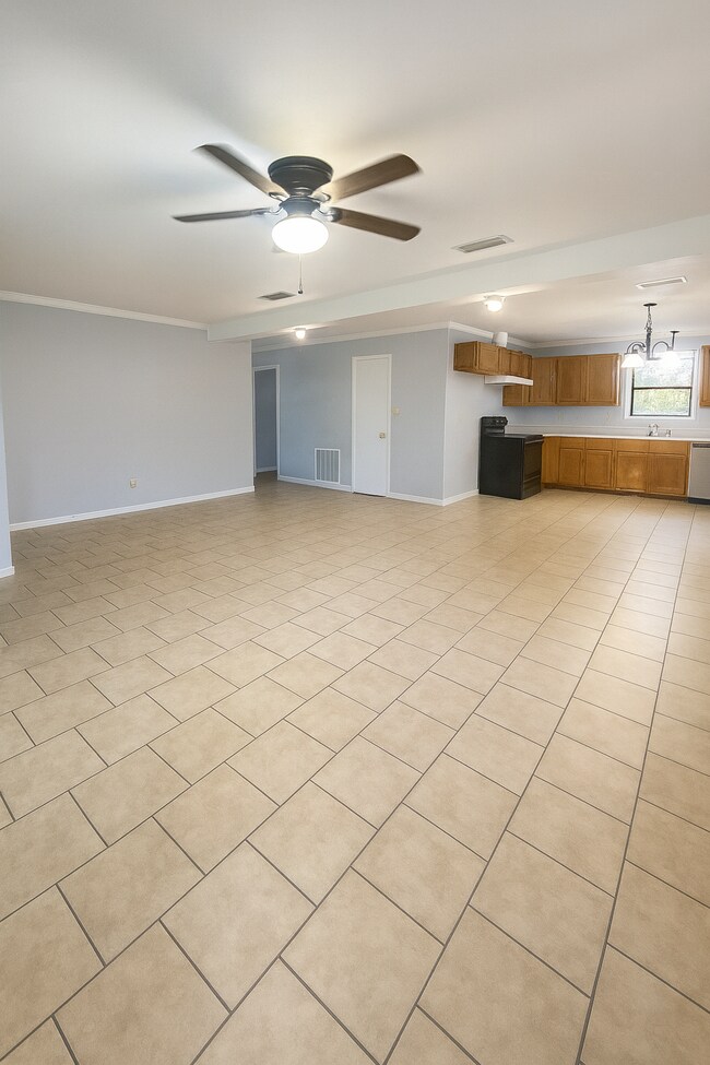 Building Photo - 23601 State Hwy 64