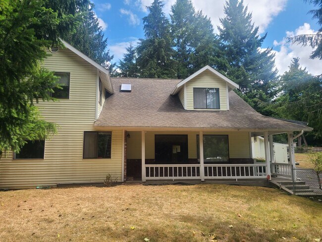 Primary Photo - 5 Bedroom 3.5 Bathroom in Bothell (North C...