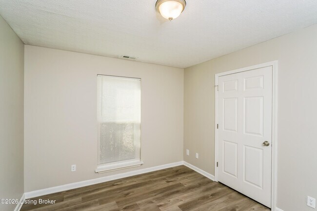 Building Photo - 7401 Hassock Dr