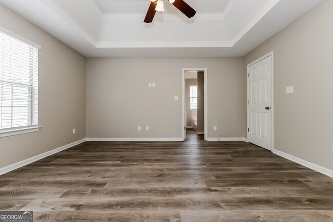 Building Photo - 125 Titan Rd