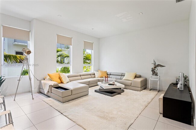 Building Photo - 9187 NW 33rd St