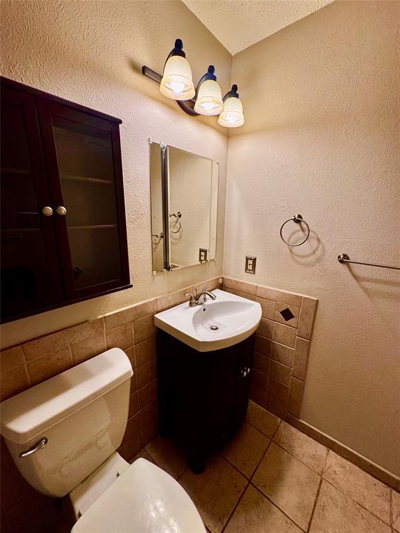 Building Photo - 744 Wales Way