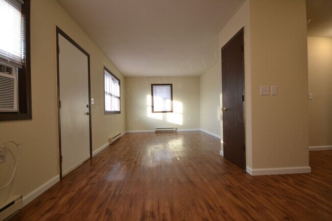 Building Photo - Creighton Apartments