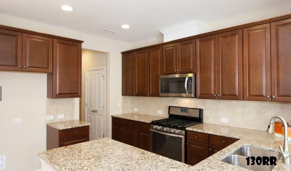 Building Photo - 130 Rubrum Dr