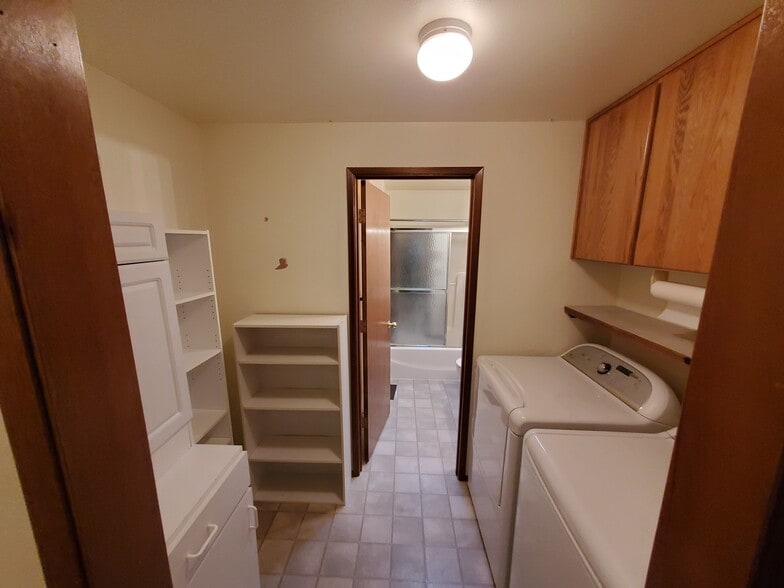 Building Photo - 14579 Crossroads Loop