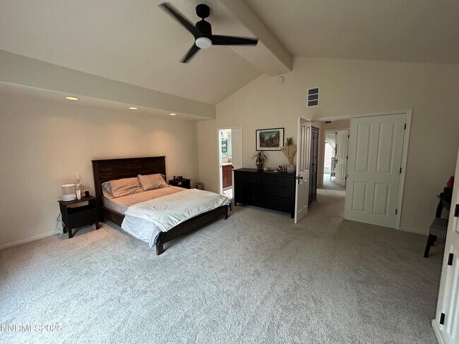 Building Photo - 655 E Riverview Cir