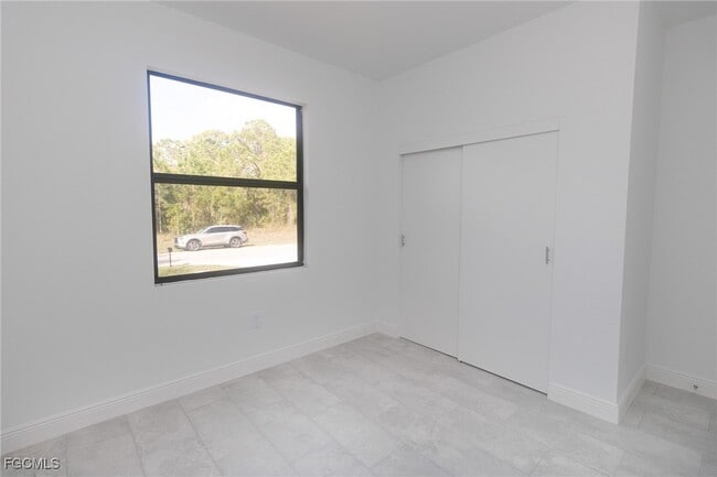 Building Photo - 1087 Rugby Cir