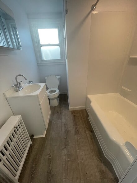 Building Photo - 26 Summer St