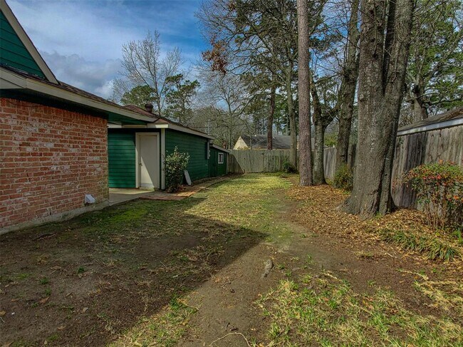 Building Photo - 28903 Twisted Oak Dr