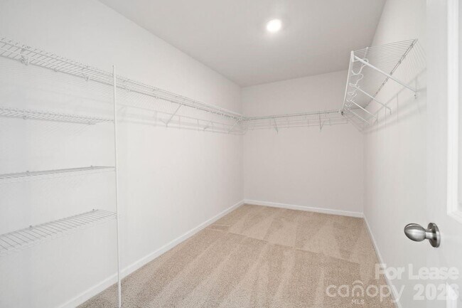 Building Photo - 1024 Arbury Way