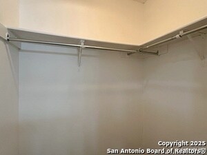 Building Photo - 10207 Raven Field Dr