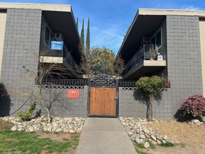 Building Photo - 1620 Neal Dow Ave