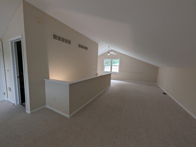 Building Photo - 23 Martin St
