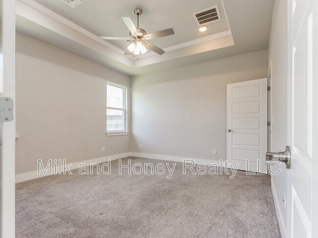 Building Photo - 6271 NW 178th Cir