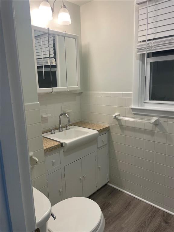 Building Photo - 18 Ryan Ave