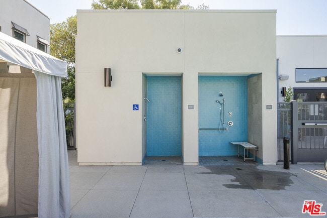 Building Photo - 756 Daniel Freeman Cir