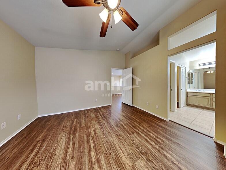 Building Photo - 9034 Dulcimer Ln