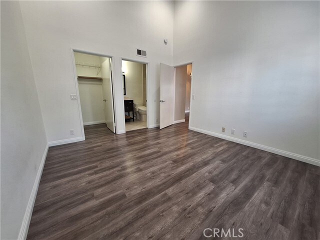 Building Photo - 26131 Frampton Ave