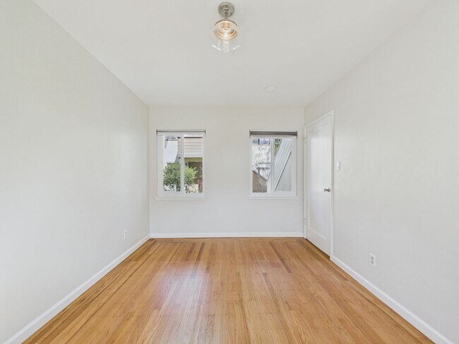 Building Photo - **Bright & Spacious 1BR Near UC Berkeley | Hardwood Floors + Natural Light**