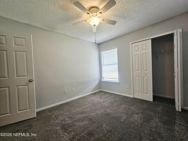 Building Photo - 13041 Staffordshire Dr S