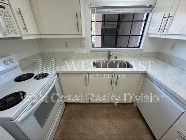 Building Photo - 2823 Andover Ave