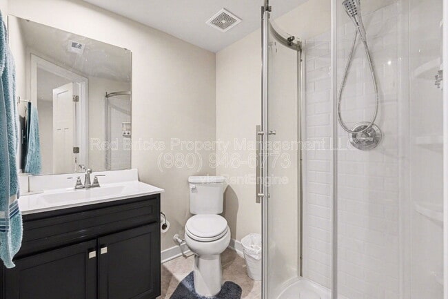 Building Photo - 9306 Mallard Mls Dr