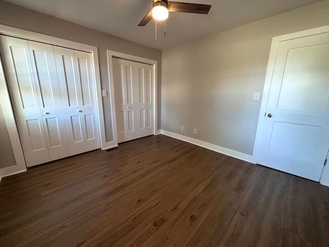 Building Photo - 575 Countrytown Dr