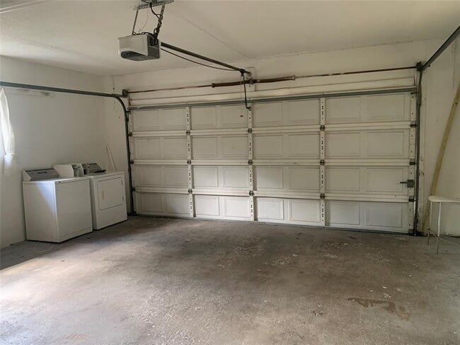 Building Photo - 10001 NW 36th St