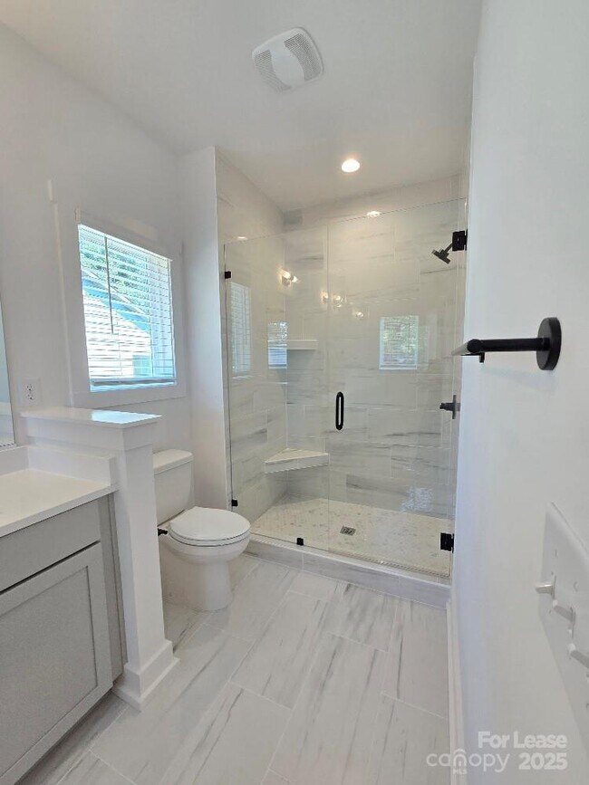 Building Photo - 511 Bowman Rd