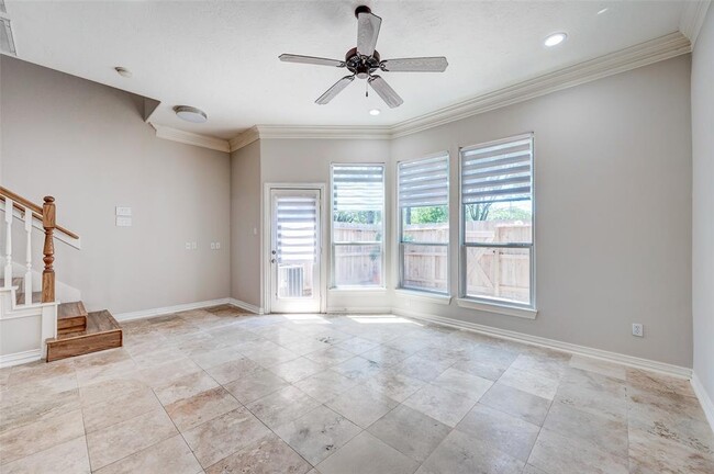 Building Photo - 1811 Gentryside Dr