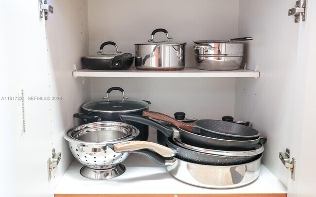 Building Photo - 3255 NE 184th St