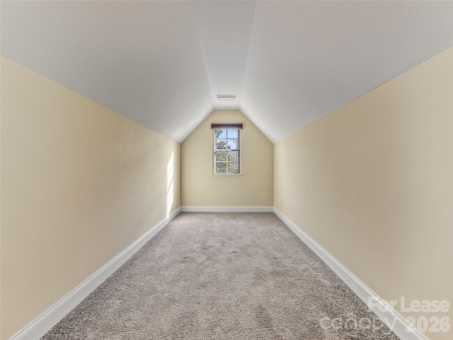 Building Photo - 14 Hildebrand St