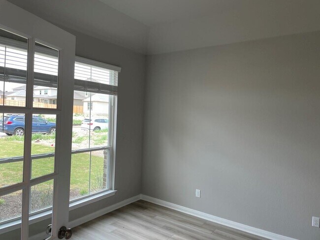 Building Photo - 5625 St Charles Dr
