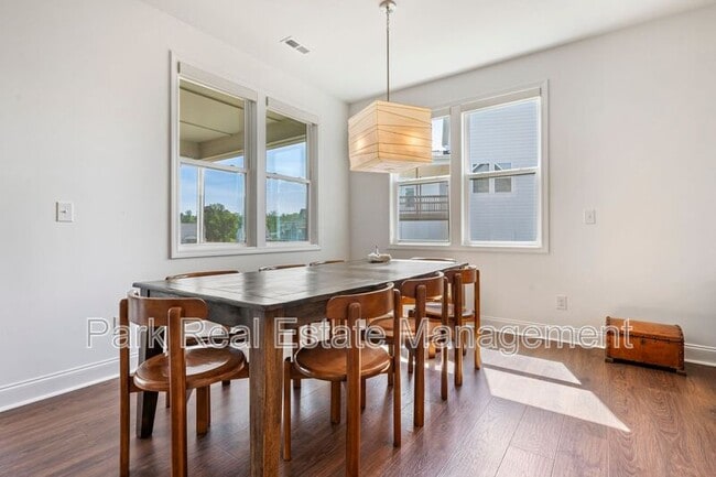 Building Photo - 1017 Prominence Dr