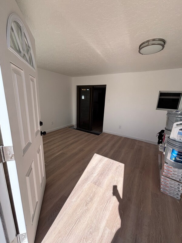 Building Photo - 9402 Claremont Ave NE