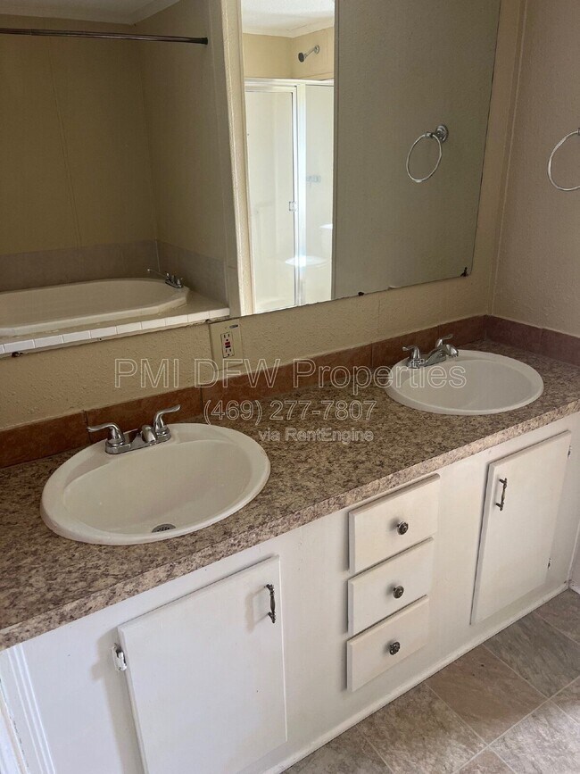 Building Photo - 5290 Co Rd 3229