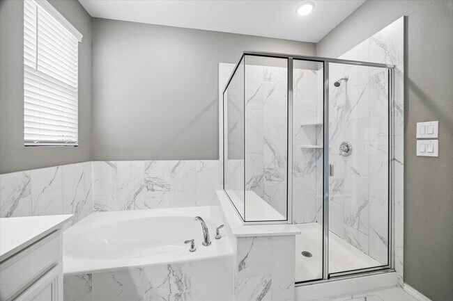 Building Photo - 8612 Cedardale Park Dr