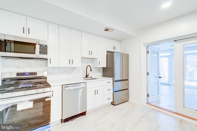 Building Photo - 75 P St NW