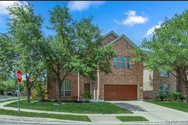 Building Photo - 1203 Ganton Ln