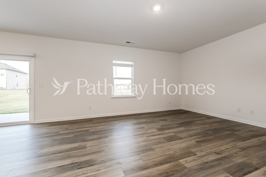 Building Photo - 549 Almere Dr