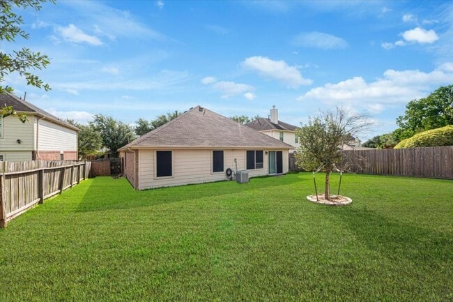 Building Photo - 3227 Lantern Bay Ln