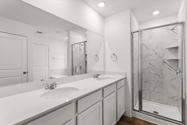 Building Photo - 104 Winged Foot Ct