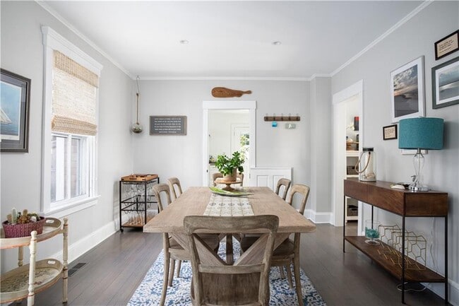 Building Photo - 96 3rd St