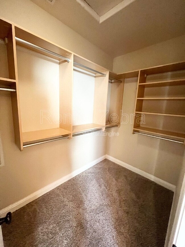 Building Photo - 13045 Ridgewood Way