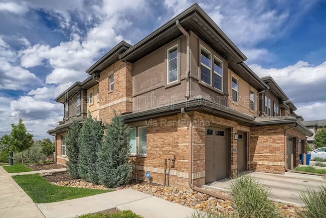 Building Photo - 8916 E Caley Way