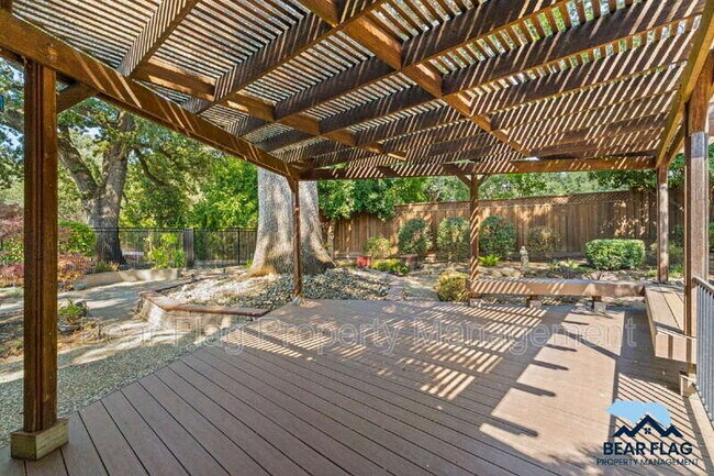 Building Photo - 7919 Ridgemont Dr