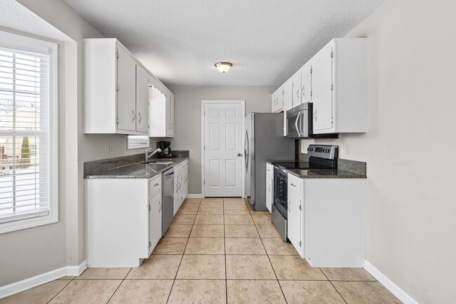 Building Photo - 3269 Tabby Dr