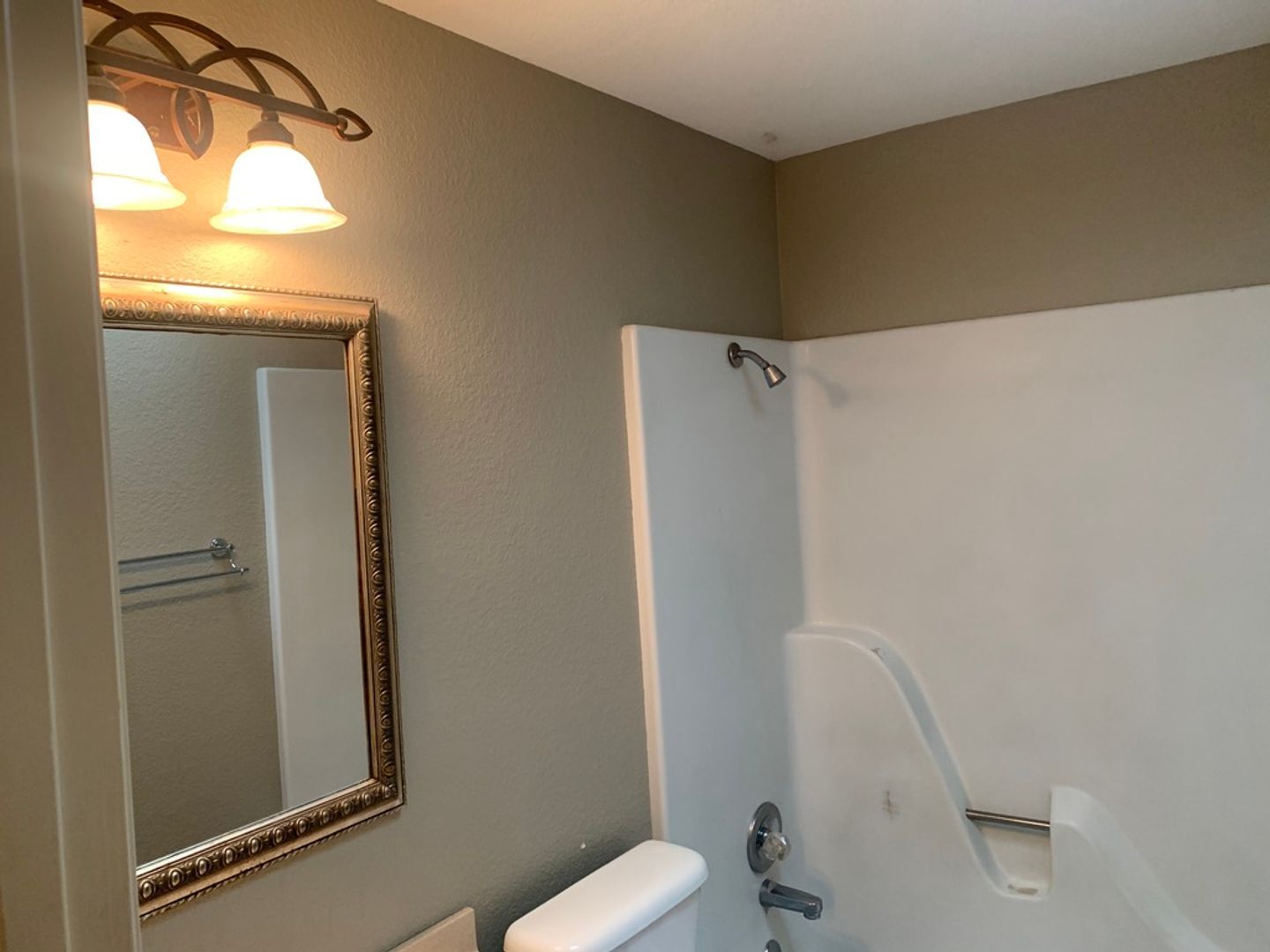 Building Photo - 1376 Oakland Ave