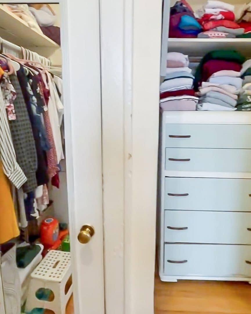 Building Photo - 435 W Surf St